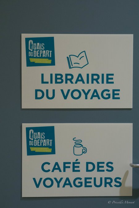 Le lieu-Café-librairie